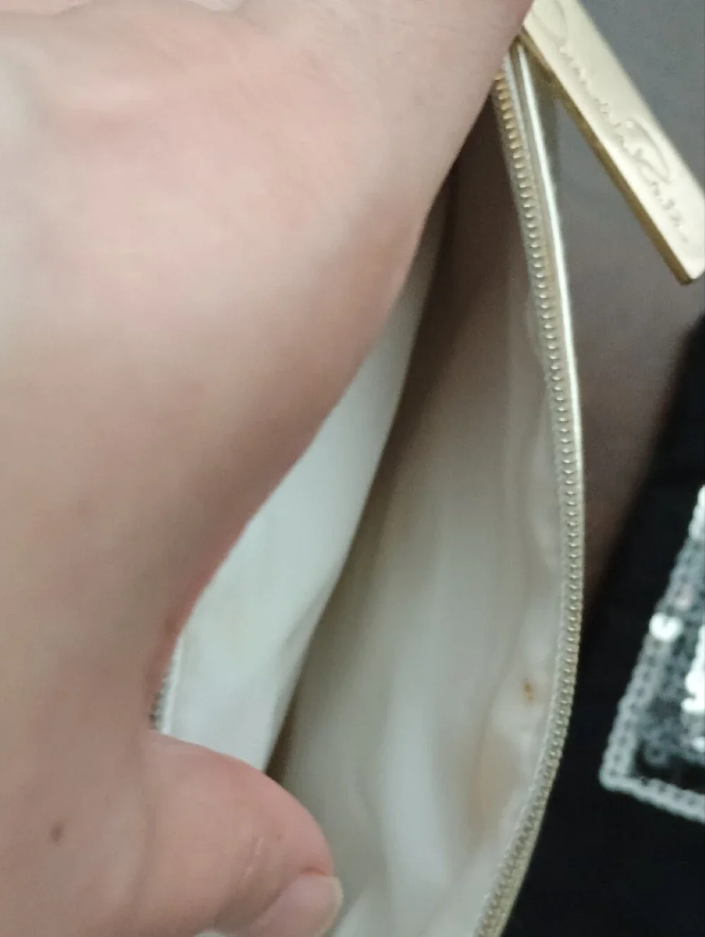 8 Wallets Clutchs Wristlets Mk, Kate Spade, Oscar De La Renta & More